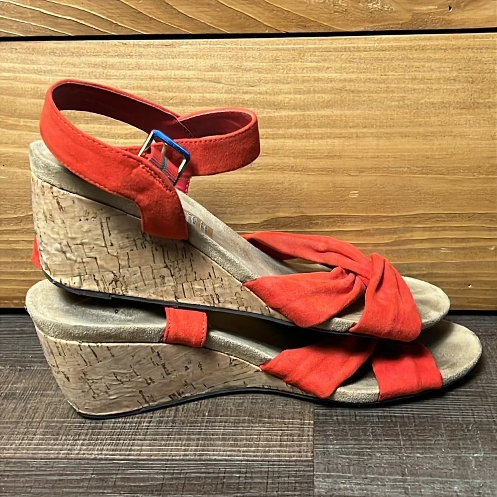 St Johns Bay Women's Red Peep Toe Flex Form Wedge Sandals Pasadena Size 8M Event